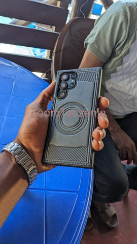 Samsung Galaxy S22 Ultra 128GB Imetumika - 3/4