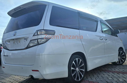 Toyota Vellfire 2008 Nyeupe Inauzwa - 1/5