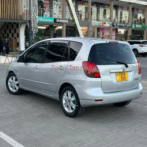 Toyota Spacio 2003 Rangi Silver Inauzwa - 4/6