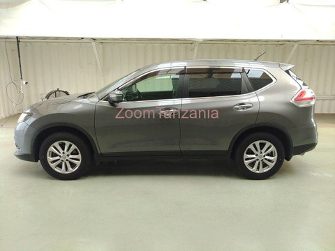 Nissan X-Trail 2004 Rangi Kijivu, Inauzwa - 1/6