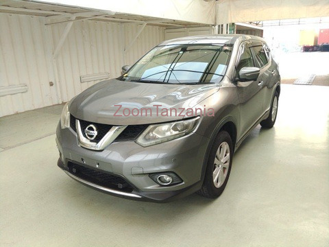 Nissan X-Trail 2004 Rangi Kijivu, Inauzwa - 2/6
