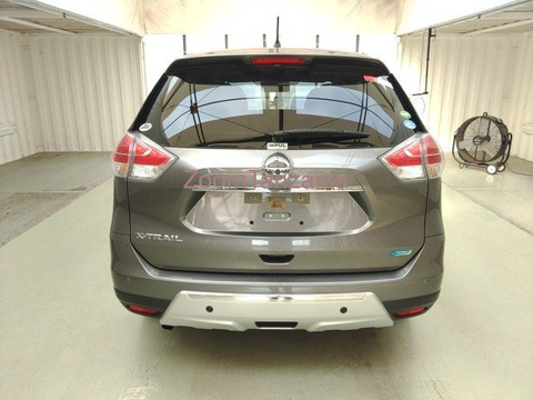 Nissan X-Trail 2004 Rangi Kijivu, Inauzwa - 3/6