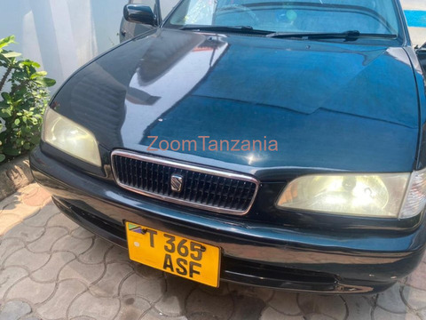 Toyota Sprinter 2002 Blue Inauzwa - 2/6