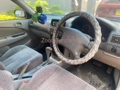 Toyota Sprinter 2002 Blue Inauzwa - 4/6