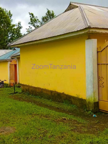 Jengo la Vyumba 56 vya Kupangisha Linauzwa Momela, Barabara ya Hifadhi ya Taifa ya Arusha - 2/6