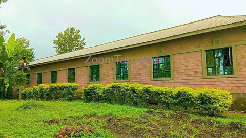 Jengo la Vyumba 56 vya Kupangisha Linauzwa Momela, Barabara ya Hifadhi ya Taifa ya Arusha - 4/6