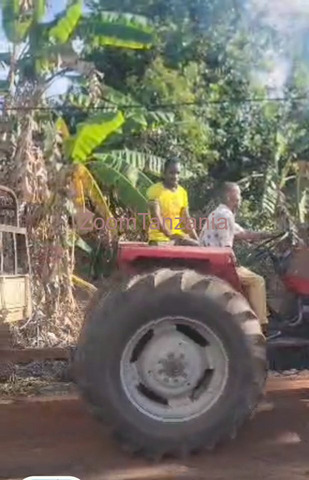 Trekta ya Massey Ferguson 385 4WD HP 85 Inauzwa - 4/5