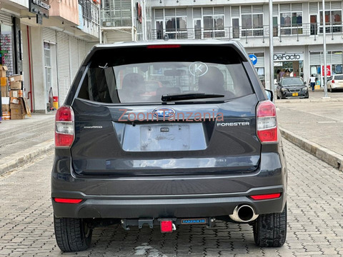 2014 Subaru Forester Gray - 2/6