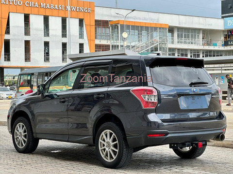 2014 Subaru Forester Gray - 4/6