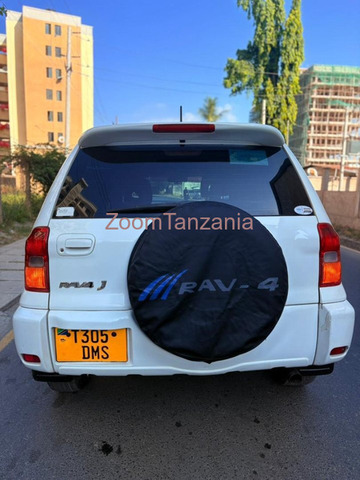 2002 Toyota RAV4 Kill Time White - 2/6