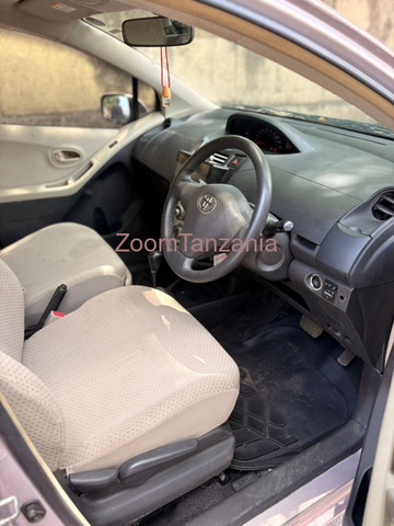 2005 Toyota Vitz Gold - 5/6
