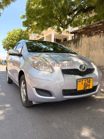 2006 Toyota Vitz Silver - 6/6