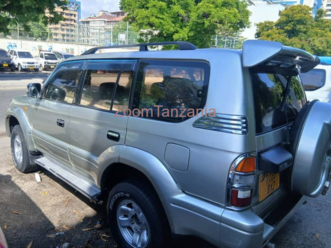 2002 Toyota Land Cruiser Prado Silver - 4/6