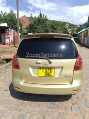 2004 Toyota Corolla Spacio Gold