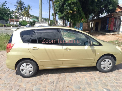 2004 Toyota Corolla Spacio Gold - 2/6