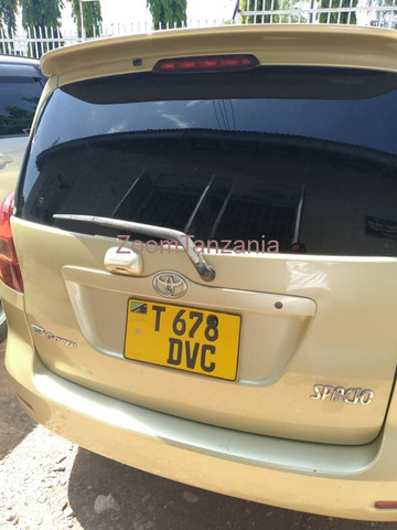 2004 Toyota Corolla Spacio Gold - 5/6