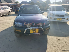 2000 Toyota RAV4 Blue
