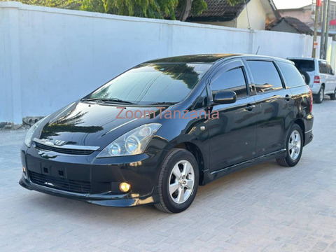 2005 Toyota Wish Black - 2/6
