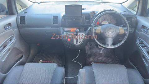 2005 Toyota Wish Black - 3/6