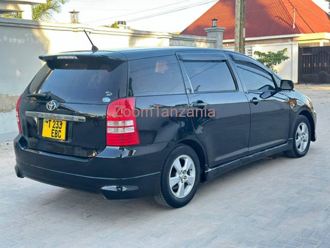 2005 Toyota Wish Black - 4/6