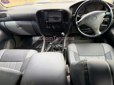 2000 Toyota Land Cruiser GX105 Gray - 2/6