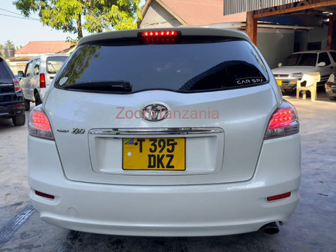 2010 Toyota Mark X ZIO White - 2/6