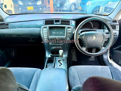 2005 Toyota Crown Athlete White - 5/6