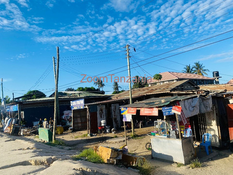 Eneo 1700 SQM linauzwa Tegeta Namanga Barabarani - 5/5