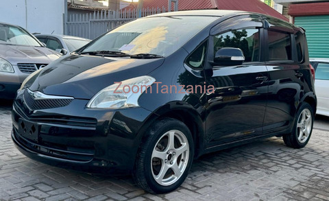 2006 Toyota Ractis Black for Sale - 5/6