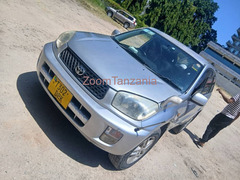 Toyota RAV4 2005 Rangi Kijivu Inauzwa