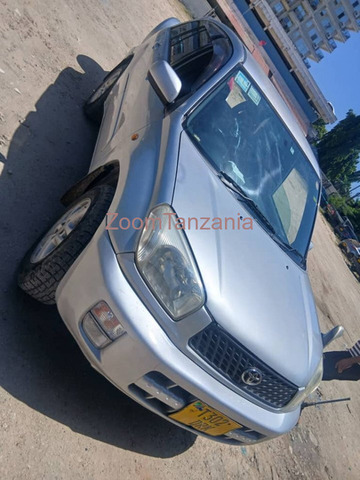 2005 Toyota RAV4 Gray for Sale - 4/6