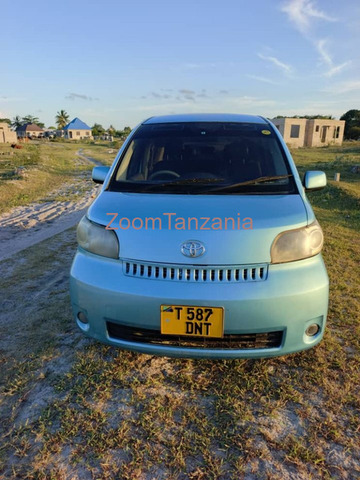 2005 Toyota Porte Blue for Sale - 1/6