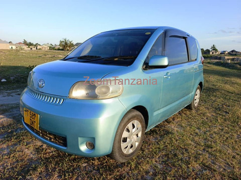 2005 Toyota Porte Blue for Sale - 4/6