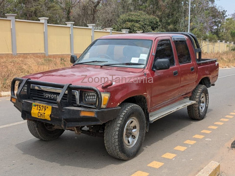 Toyota Hilux 3L 2000 Nyekundu Inauzwa - 4/6