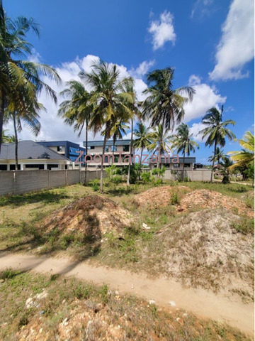 1225 SQM Plot for Sale - 1/3
