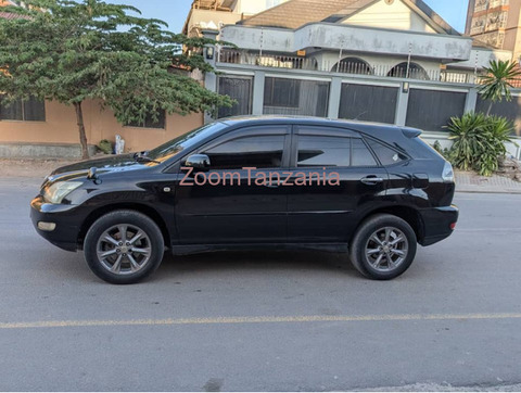 Toyota Harrier 2008 Nyeusi Inauzwa - 2/6