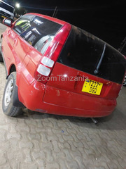 Honda HR-V 2002 Nyekundu Inauzwa