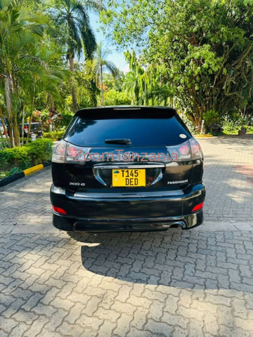 Toyota Harrier Inauzwa - 2/5