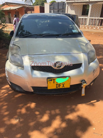 Toyota Vitz 2023 Inauzwa - 2/5