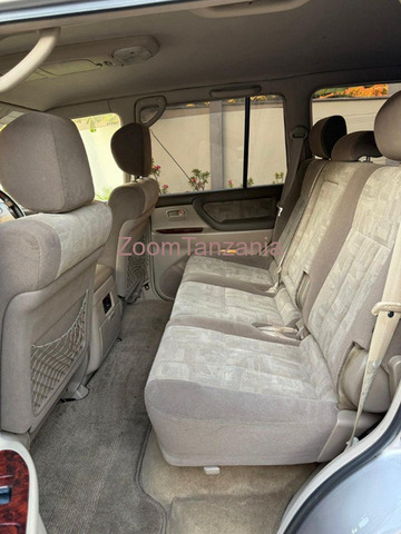 2003 Toyota Land Cruiser VX Amazon Beige for Sale - 4/6