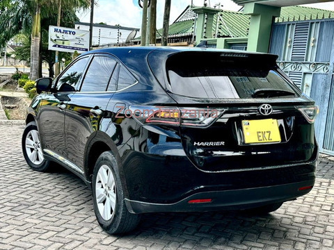 2016 Toyota Harrier Black for Sale - 5/6