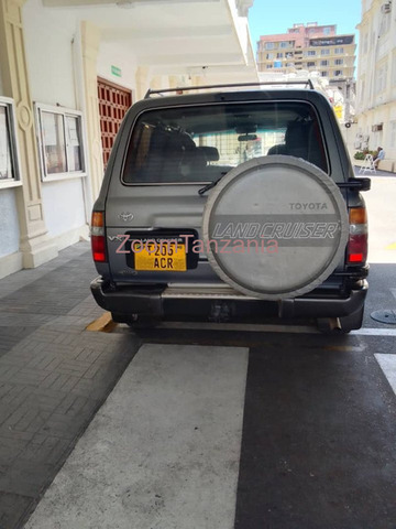 2001 Toyota Land Cruiser Diesel for Sale - 2/6