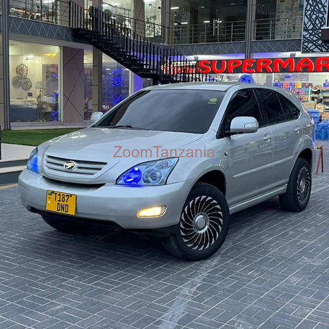 Toyota Harrier 2008 Silver Inauzwa - 1/6