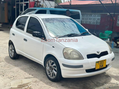 2002 Toyota Vitz Silver for Sale - 4/4
