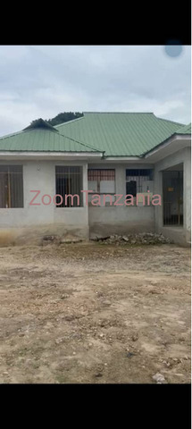 Nyumba 700 SQM Inauzwa Mbweni JKT - 1/4