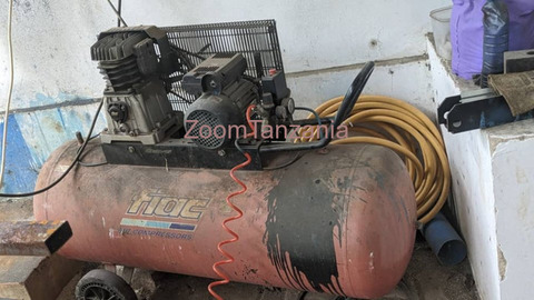 Kompressa ya Hewa Lita 300 Inauzwa - 2/4