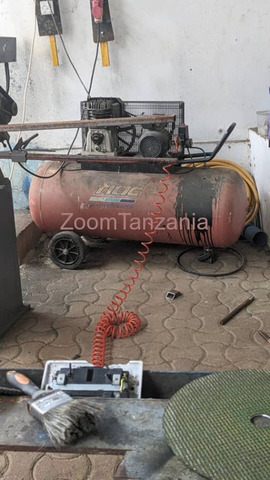 Kompressa ya Hewa Lita 300 Inauzwa - 4/4