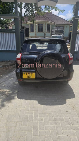 Toyota Vanguard 2008 Black Inauzwa - 2/5