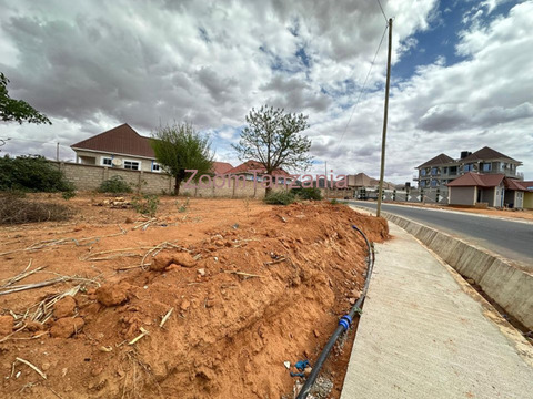 Kiwanja 1100 Ekari Inauzwa Oysterbay Dodoma - 1/4