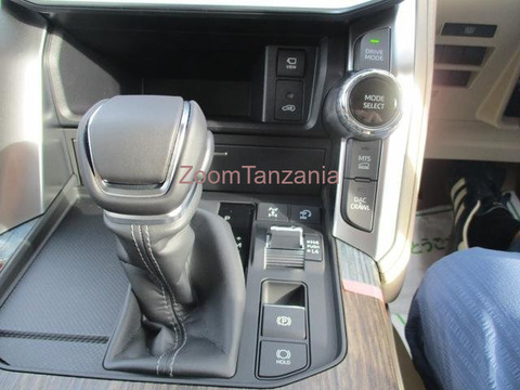 2025 Toyota Land Cruiser Pearl White for Sale - 2/6